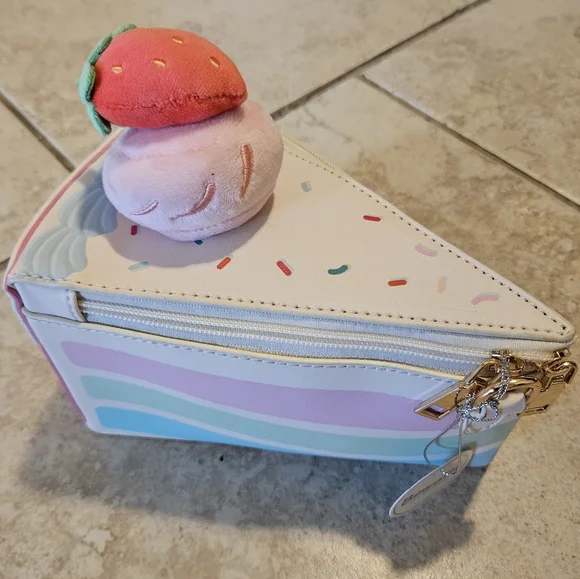 Bewatlz Strawberry Ice Cream Slice Purse - Picture 1 of 3